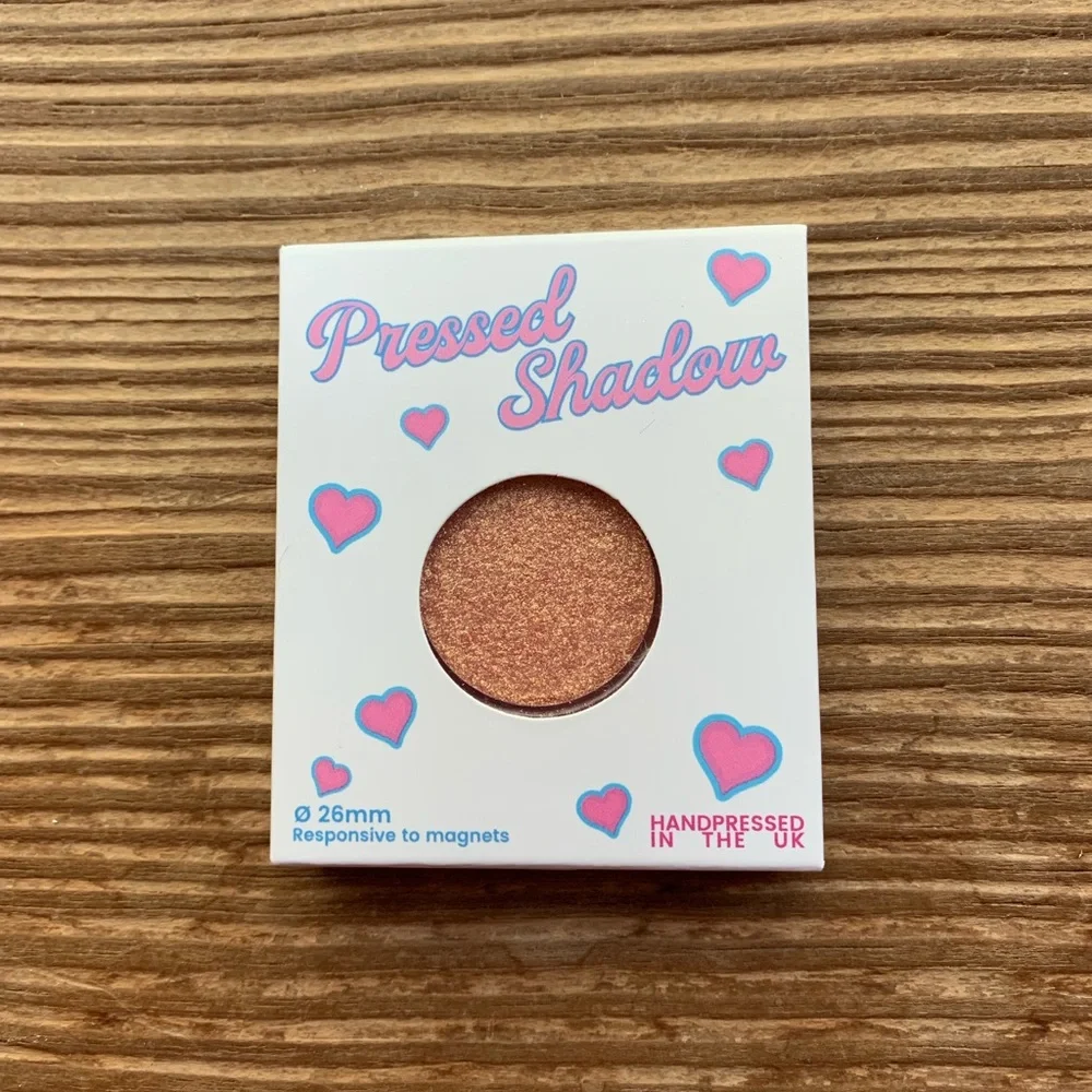 💰3/$30💰🎉HP🎉 New Charmed Pastel Roses UK Eyeshadow